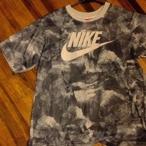 Men's Nike Large Short Sleeve Shirt
